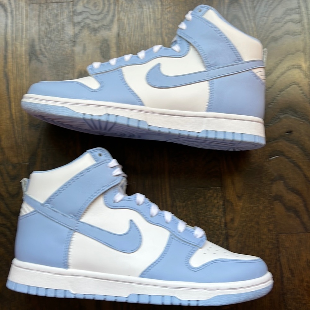 Nike Womens Dunk High white/aluminum